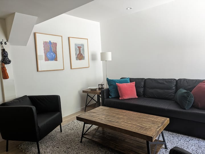 •	Spacious 1 Bed Suite In Painted Lady-duboce Park - San Francisco, CA