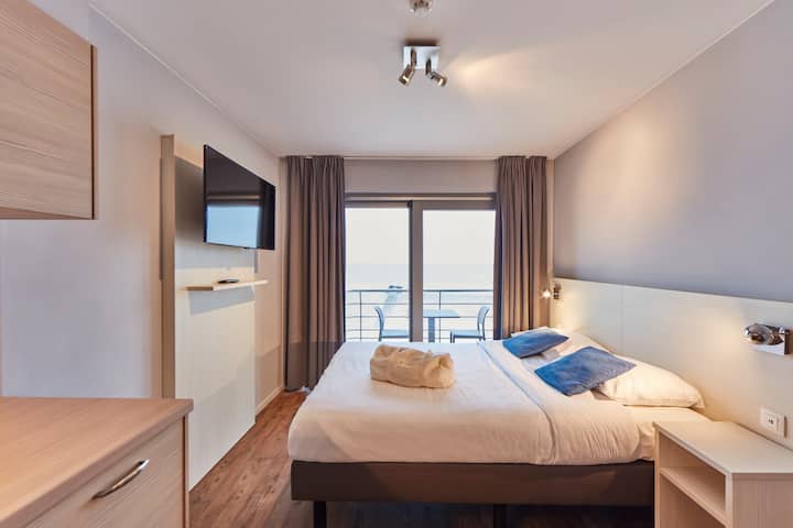 Emplacement De Choix Sur Le Zeedijk - Blankenberge