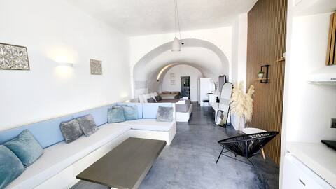 Illusion Cave Suite (Sea View) 45 m²