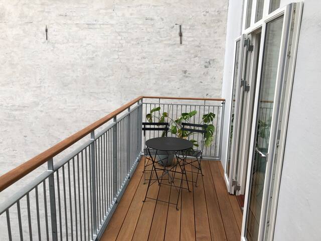 Large luxury flat overlooking Ørsted Park gallery image 4