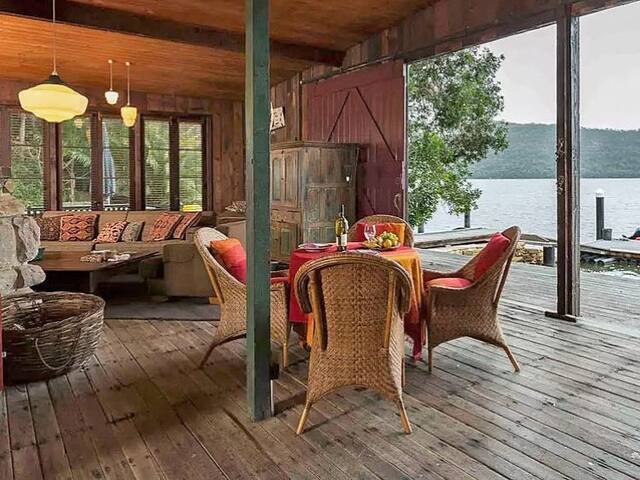 Oxley Boatshed . A Classic Hawkesbury Boatshed gallery image 5