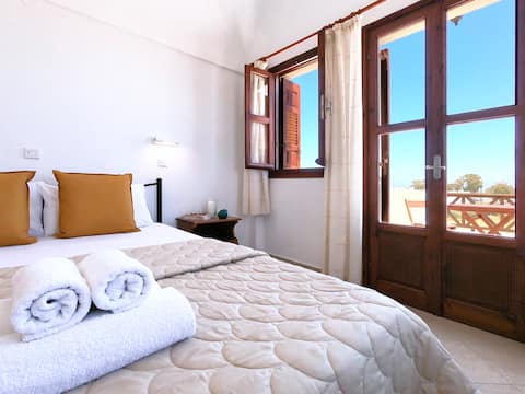 Sunny apartment with nice view • Almyra