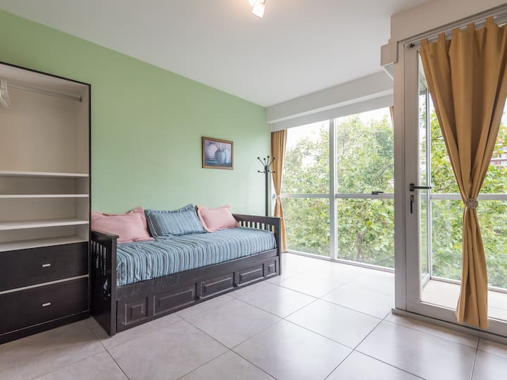 Студия с балконом в San Nicolás у Plaza Congreso