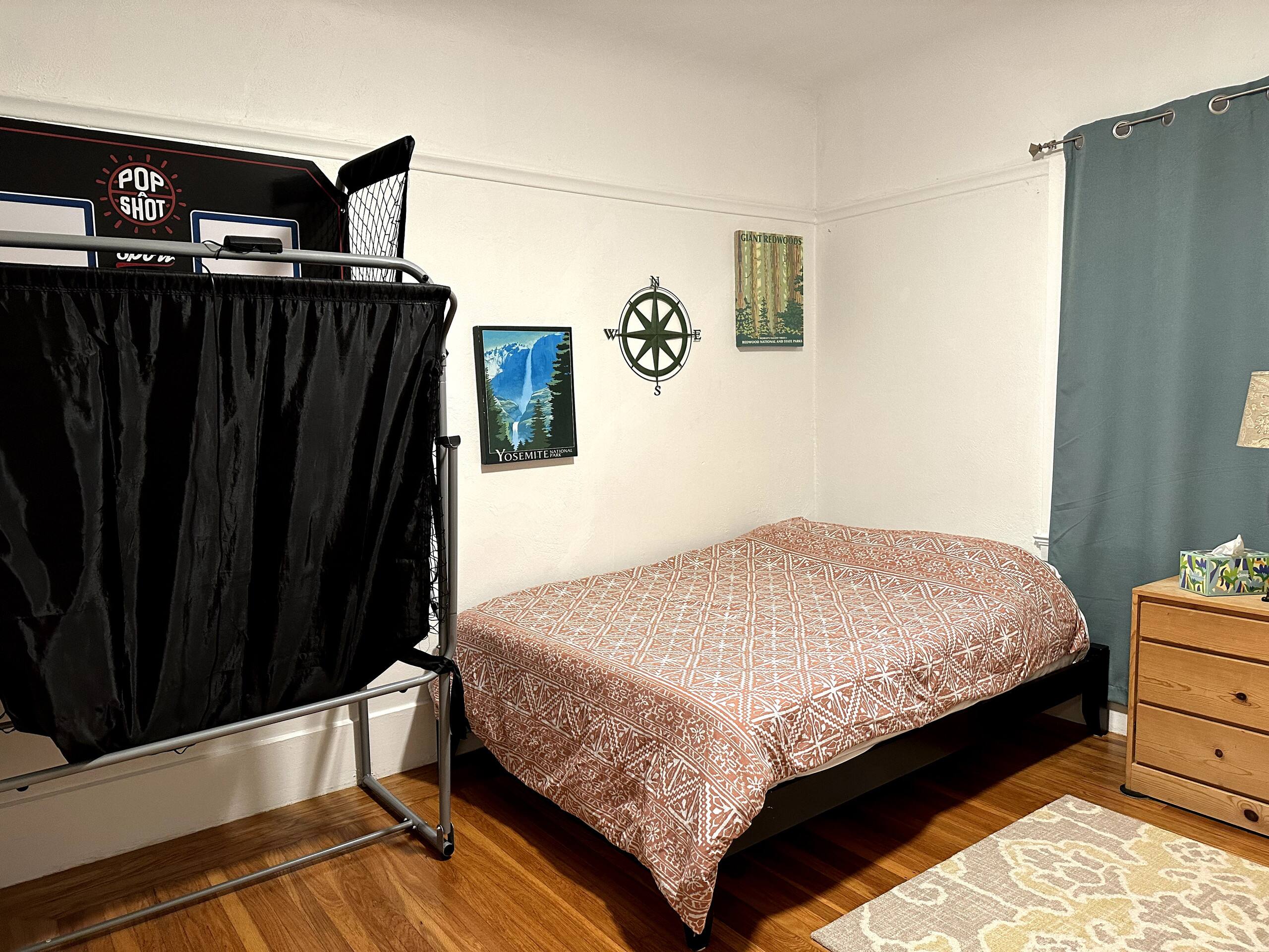 Home in San Francisco · ★4.9 · 3 bedrooms · 4 beds · 1 bath - Image 13