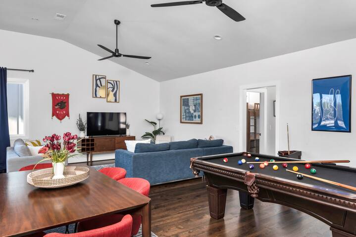 Sunny Modern Oasis • Pool, Hot Tub, FirePit, Grill gallery image 4