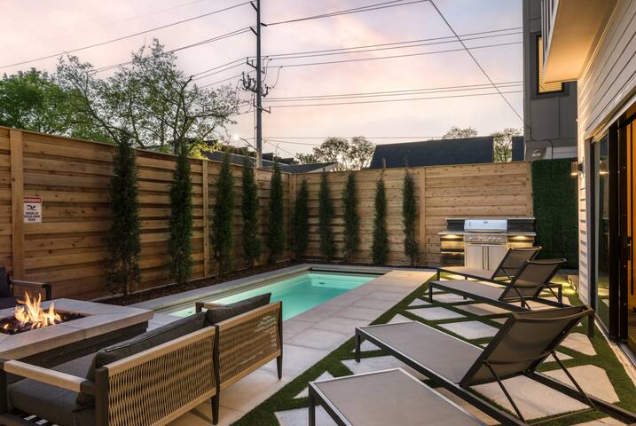 Sunny Modern Oasis • Pool, Hot Tub, FirePit, Grill gallery image 5