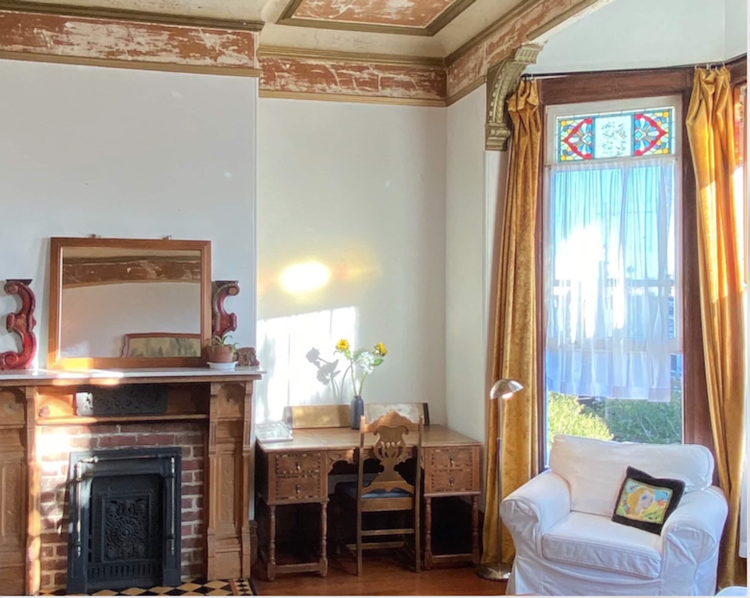 Home in San Francisco · ★4.98 · 1 bedroom · 1 bed · 1 bath - Image 7