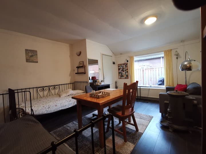 Това легло винаги е предназначено за 1 човек. 