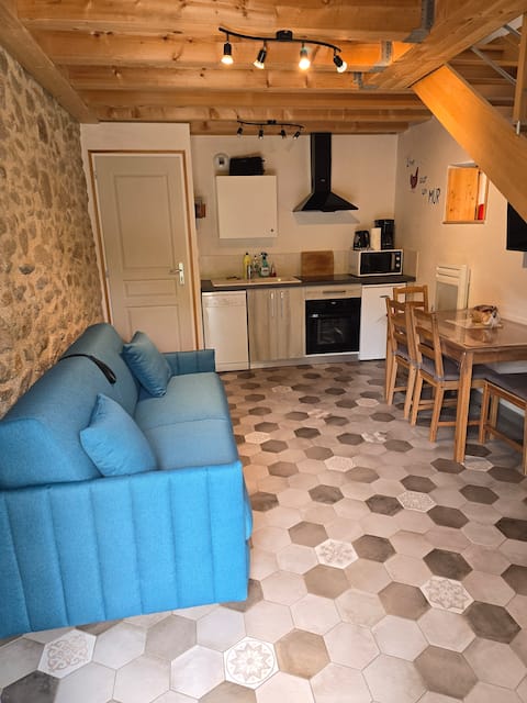 Propriété Airbnb réussie: "Le Palefrenier" gîte, 2.5 km by bike from Puy du Fou à Les Herbiers