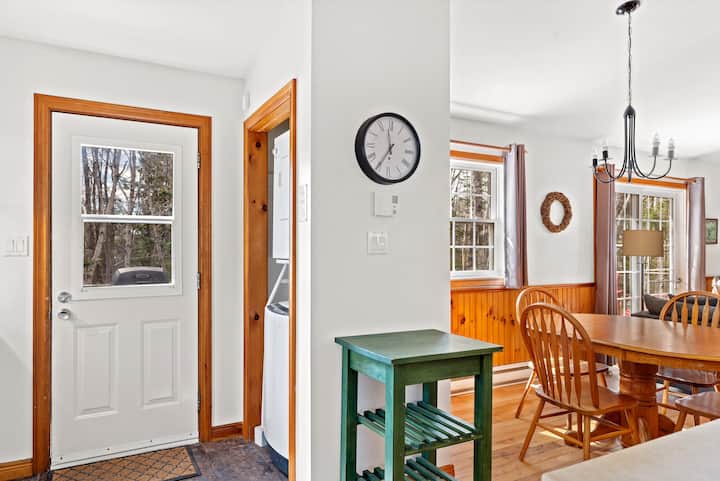 Two-bedroom Two-bathroom Vacation Home - Liverpool, NS, Canada