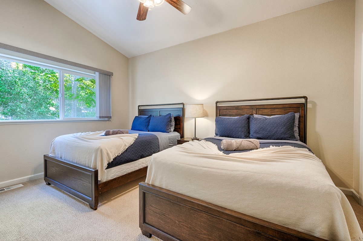 سريران مزدوجان/كاملان في الطابق الرئيسي