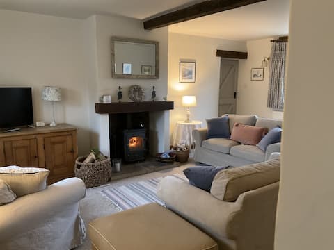 Top Airbnb: Cosy cottage with private garden in South Yorkshire
