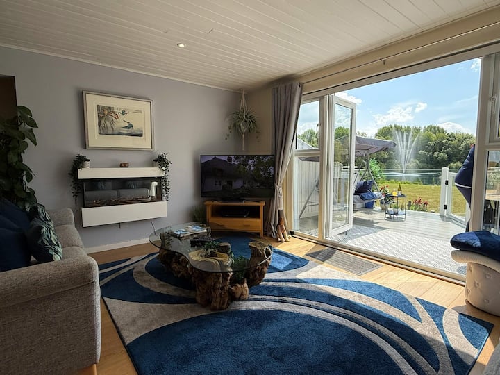 Kingfisher Lodge, Isis Lake In Cotswold Lakes - South Cerney
