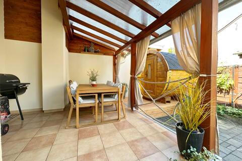 Dora holiday house/ 3BD+living room- 200m Balaton