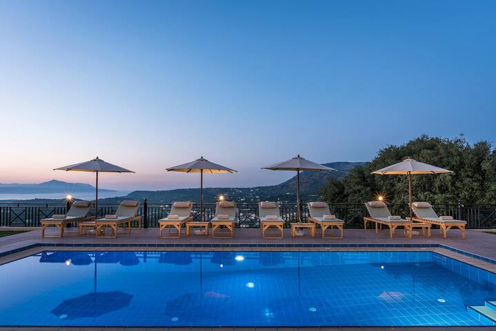 6′ to Beach / 5BD Sea View Villa with Private Pool gallery image 5