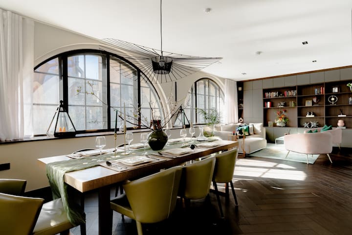 Shh! Oxford St Dream-Come-True FAM Design Hot Spot