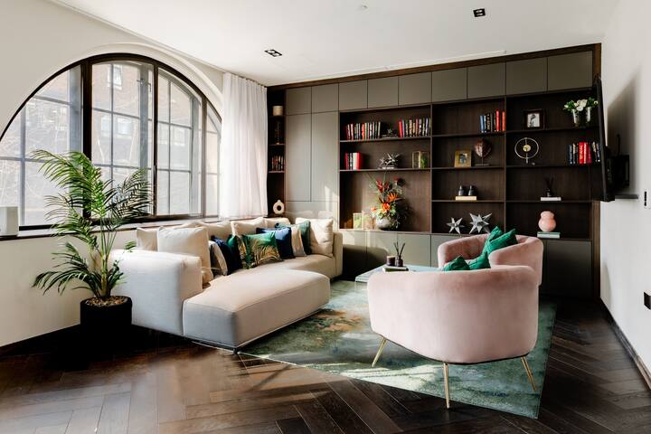 Shh! Oxford St Dream-Come-True FAM Design Hot Spot gallery image 3