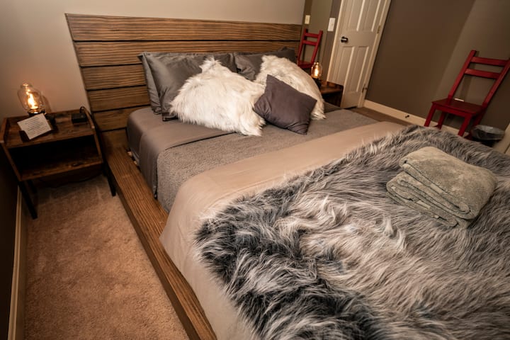 Main floor bedroom 2