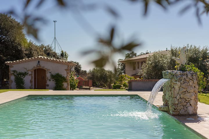 La Cascada- Rural apartment with fireplace