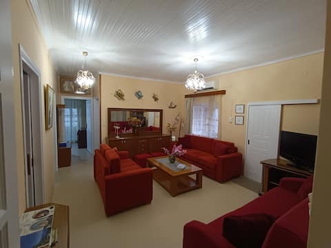 Top performing Airbnb: Rodomelo House 2 in Δήμος Νότιας Κυνουρίας