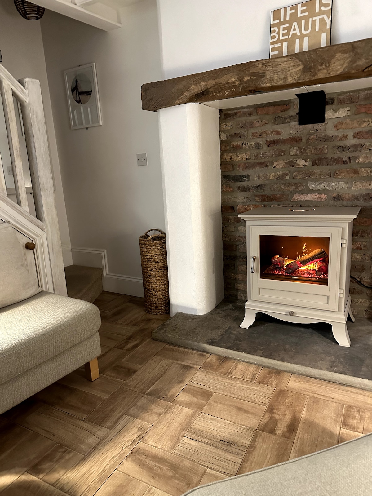 Top performing Airbnb: Driftwood Cottage with sea Views in Hinderwell