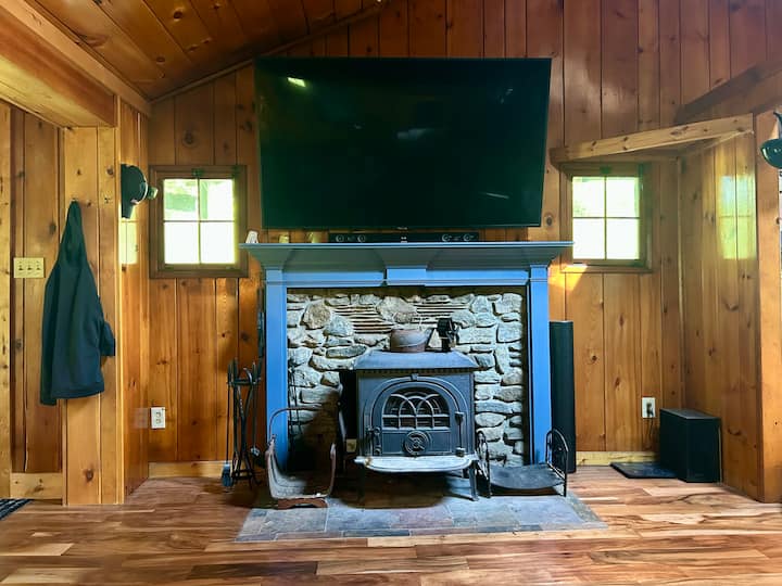 Cozy Cabin Retreat In The Berkshires - The Berkshires, MA