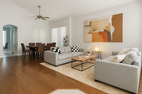 Successful Airbnb property: Shadow Bay Luxe / Private Pool Near Universal in Kirkman South