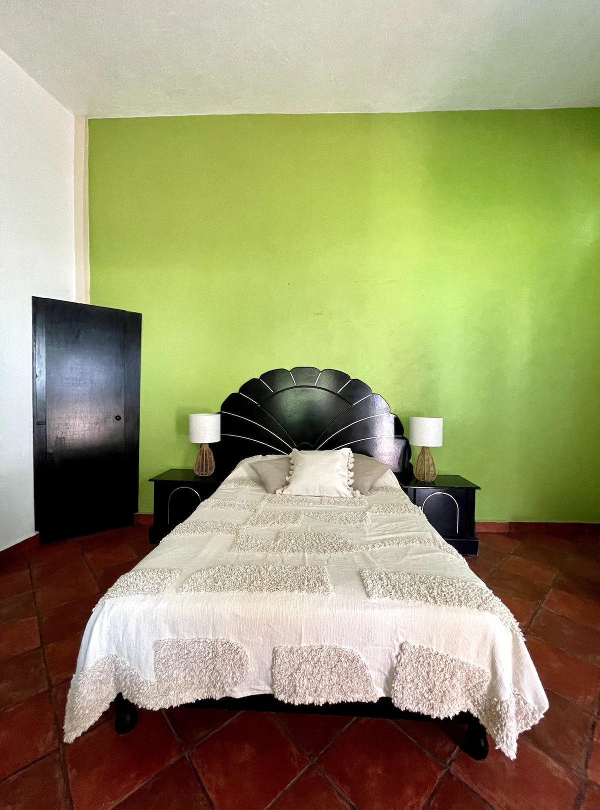 საძინებელი 4