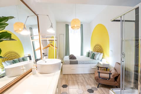 C5 | Testaccio & Trastevere | Private shower | 2 pax