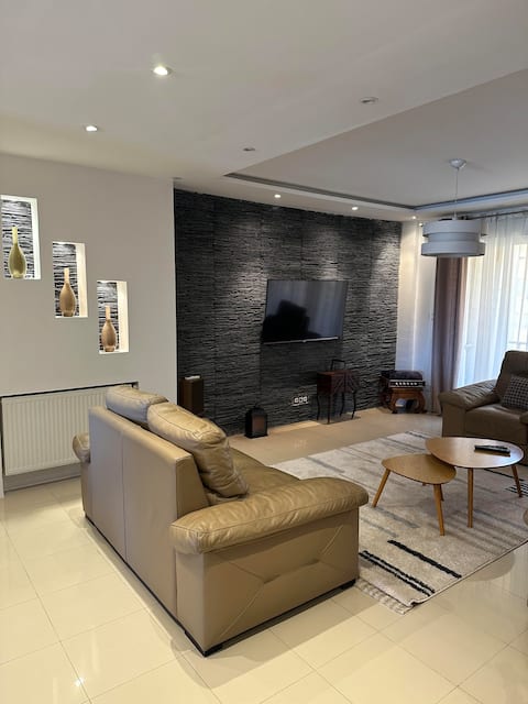 #Bright  apartment of 186 m2 high standing Algiers