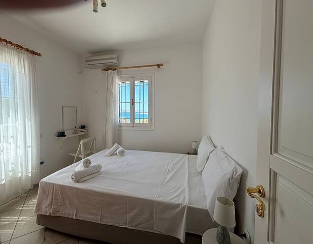 Beachfront Villa Santa Marina-6 bedrooms gallery image 3