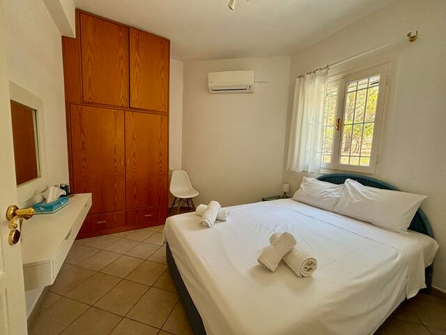 Beachfront Villa Santa Marina-6 bedrooms gallery image 5