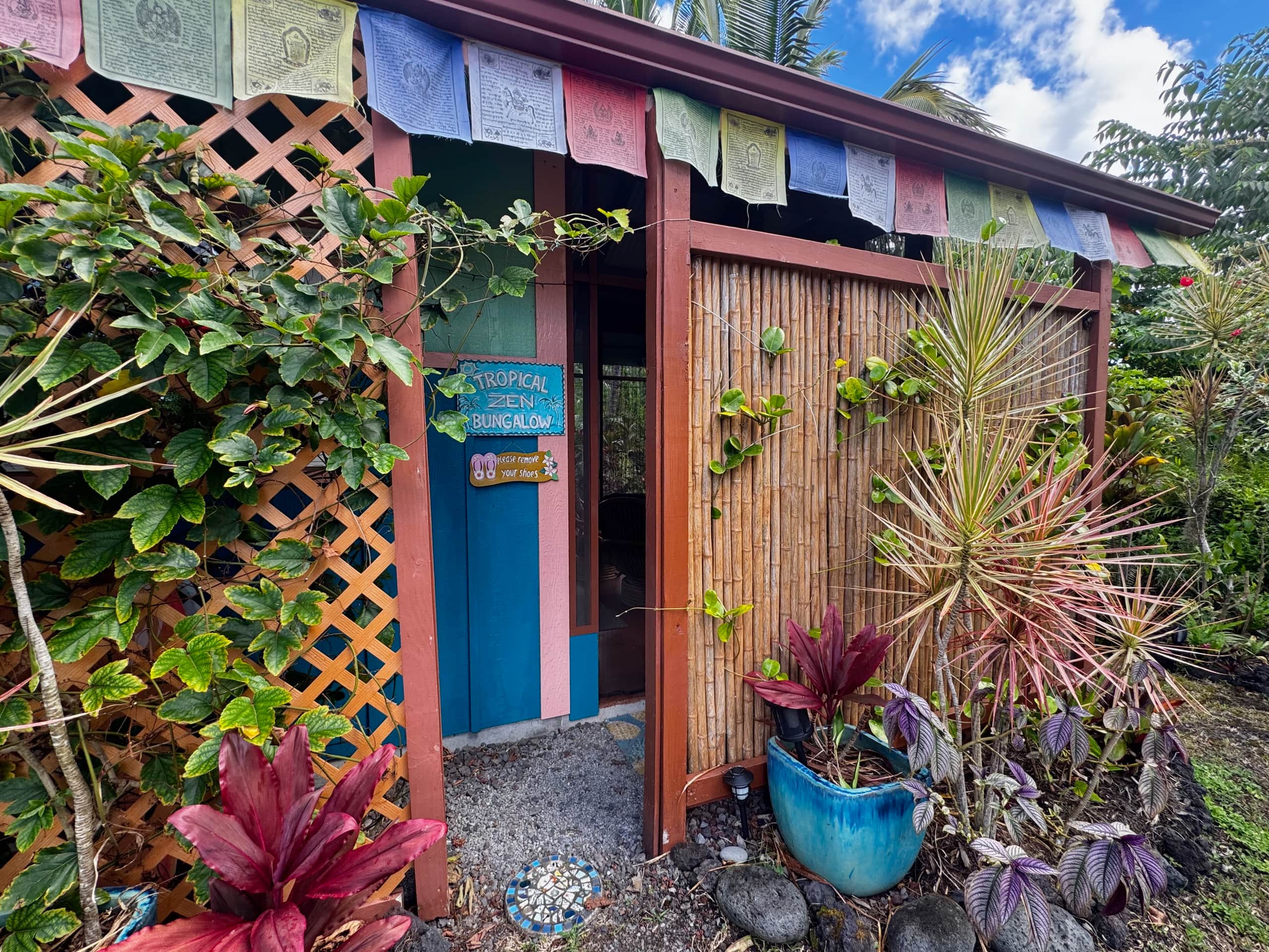 Tropical Zen Bungalow - Eco-friendly Retreat - Photo 15