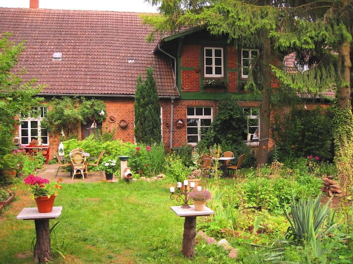 Ferienwohnung Nr.2 Alte Schule Baumgarten - Bützow