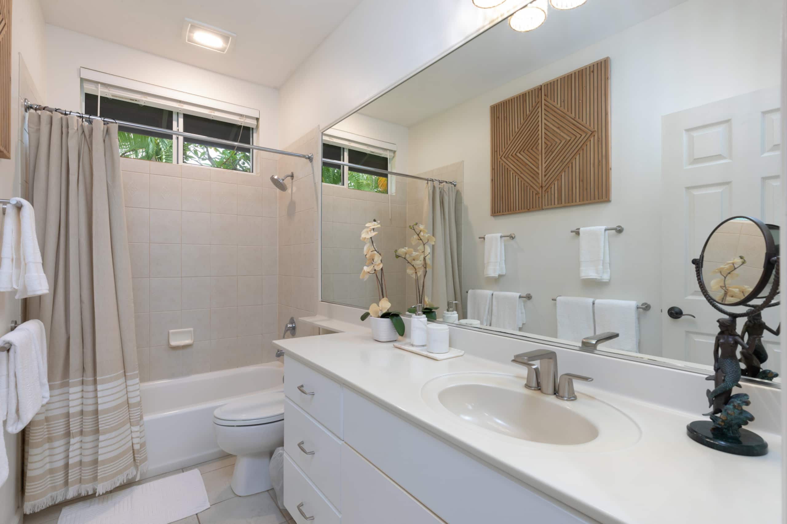 Home in Kailua-Kona · ★4.96 · 3 bedrooms · 4 beds · 2.5 baths - Image 20