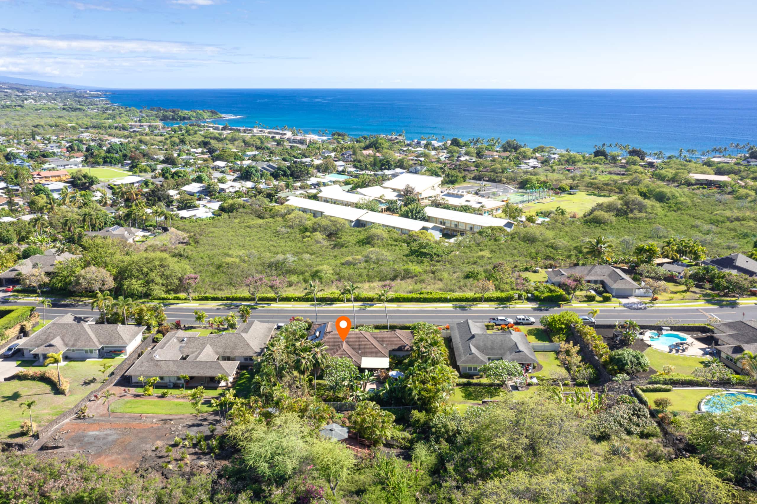Home in Kailua-Kona · ★4.96 · 3 bedrooms · 4 beds · 2.5 baths - Image 28