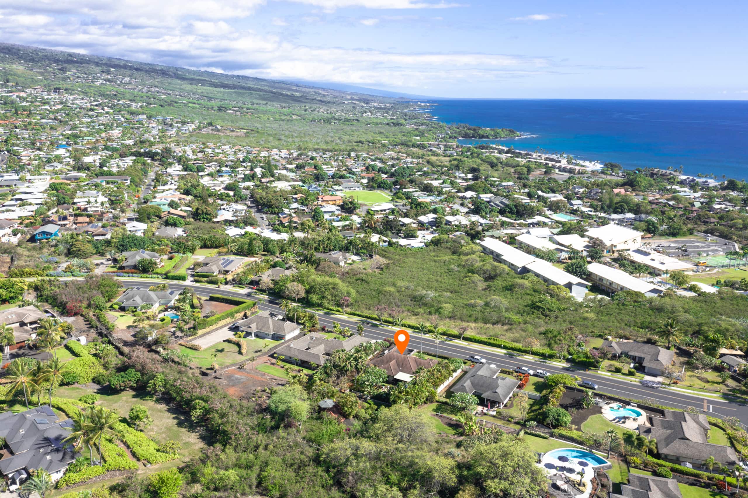 Home in Kailua-Kona · ★4.96 · 3 bedrooms · 4 beds · 2.5 baths - Image 29
