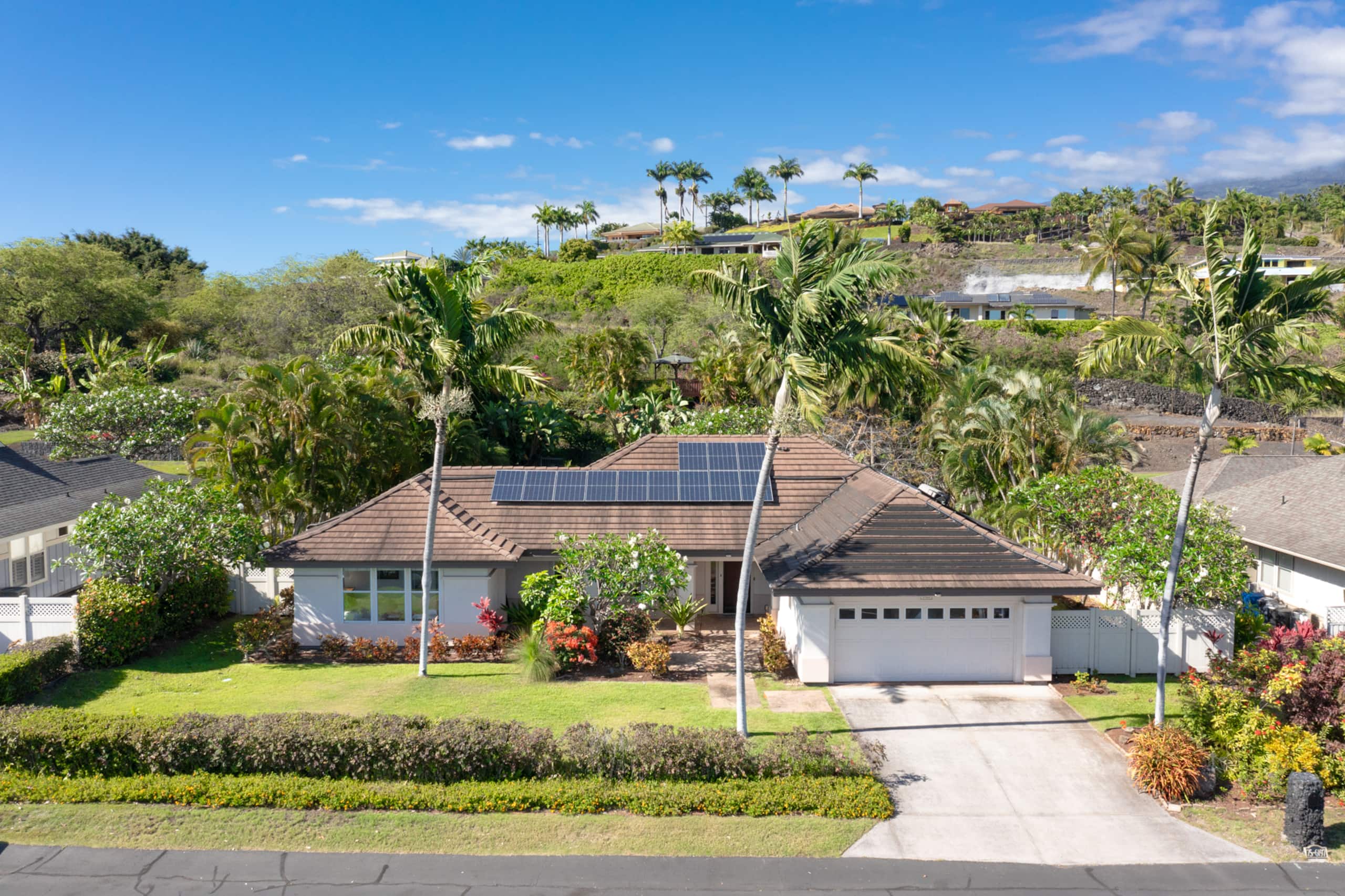 Home in Kailua-Kona · ★4.96 · 3 bedrooms · 4 beds · 2.5 baths - Image 26
