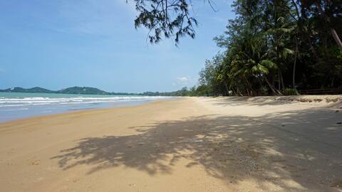 Luxury villa with private pool & garden