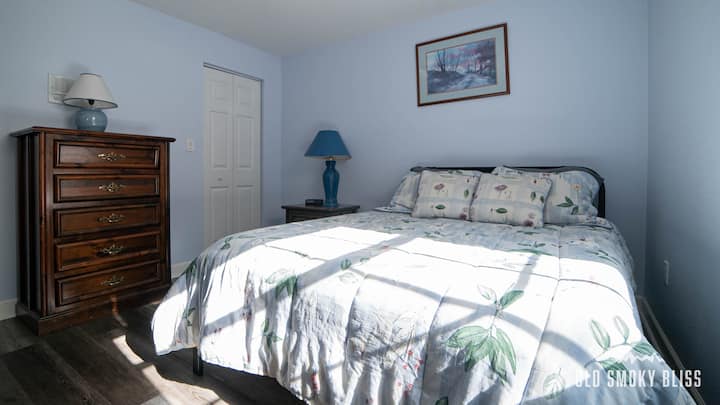 Schlafzimmer 1