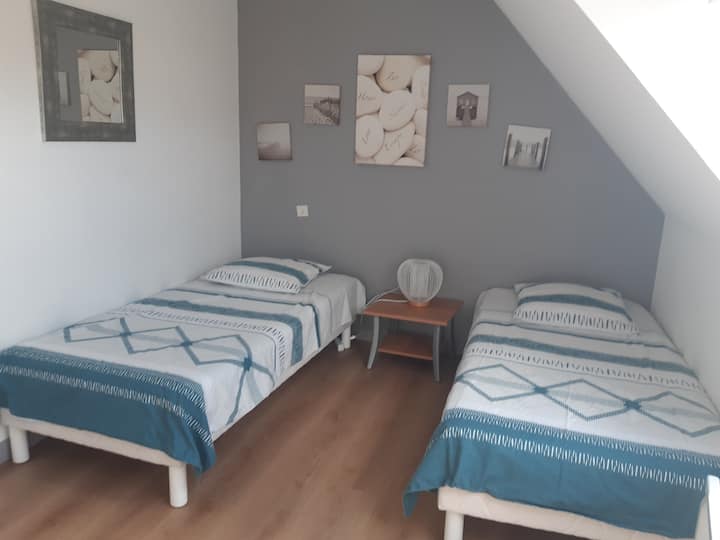 Habitación  3   2 camas individuales