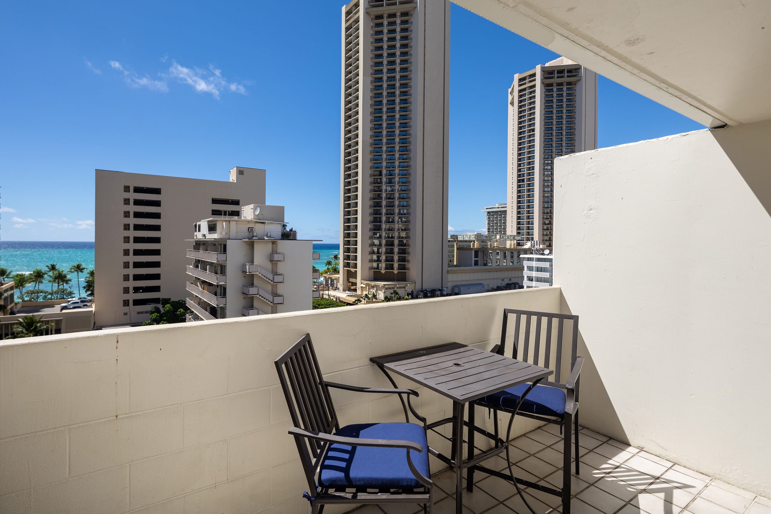Condo in Honolulu · ★4.65 · Studio · 1 bed · 1 shared bath - Image 19