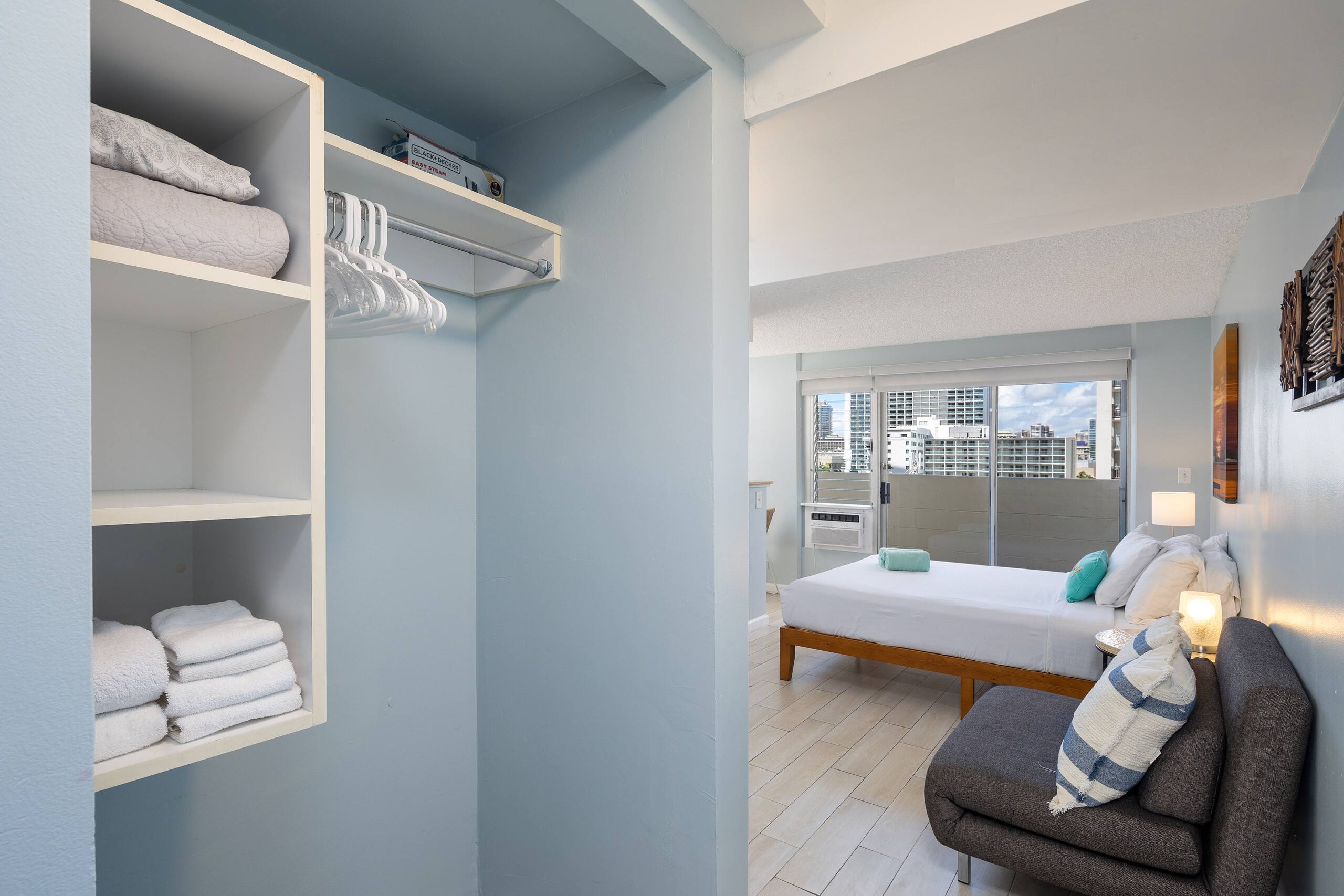 Condo in Honolulu · ★4.65 · Studio · 1 bed · 1 shared bath - Image 30