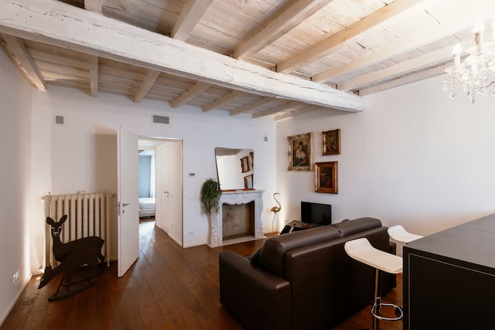 Apartment on the Navigli Milan - My lovely place