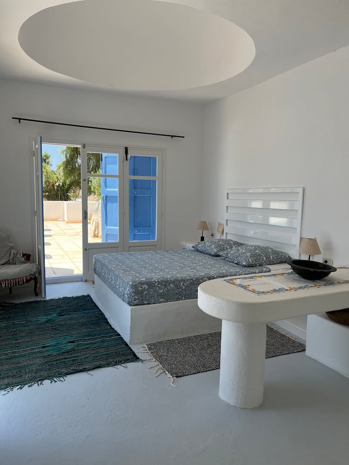 Bedroom 1 
spacious, right on the terrace 
Shutters and storage
