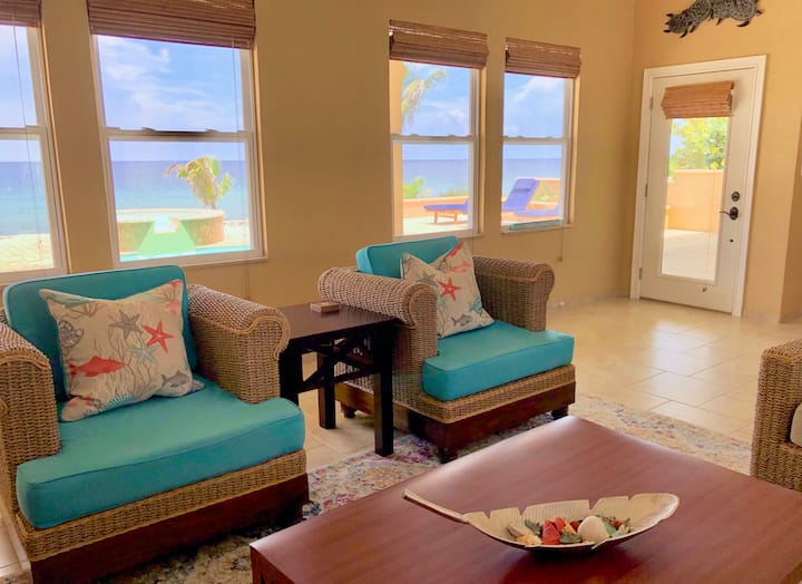 Stellar Views Waterfront Luxury Private Villa - Cayman Islands