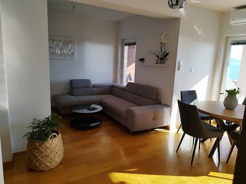 Popular Airbnb listing: Lela Apartments in Kožino