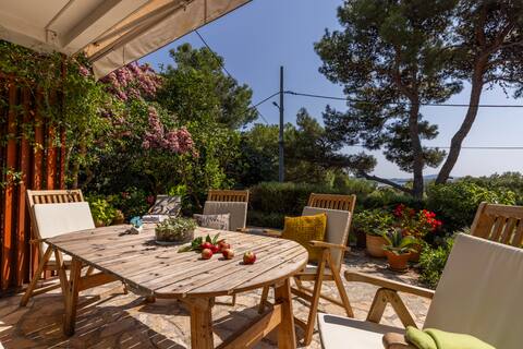 Pacefull Kandija bay-Captain's suite with seaview