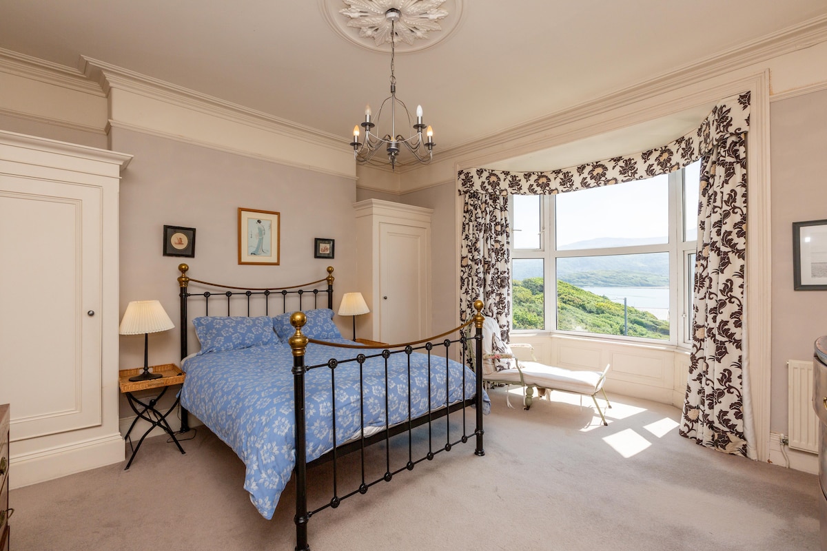 一楼东边的前卧室