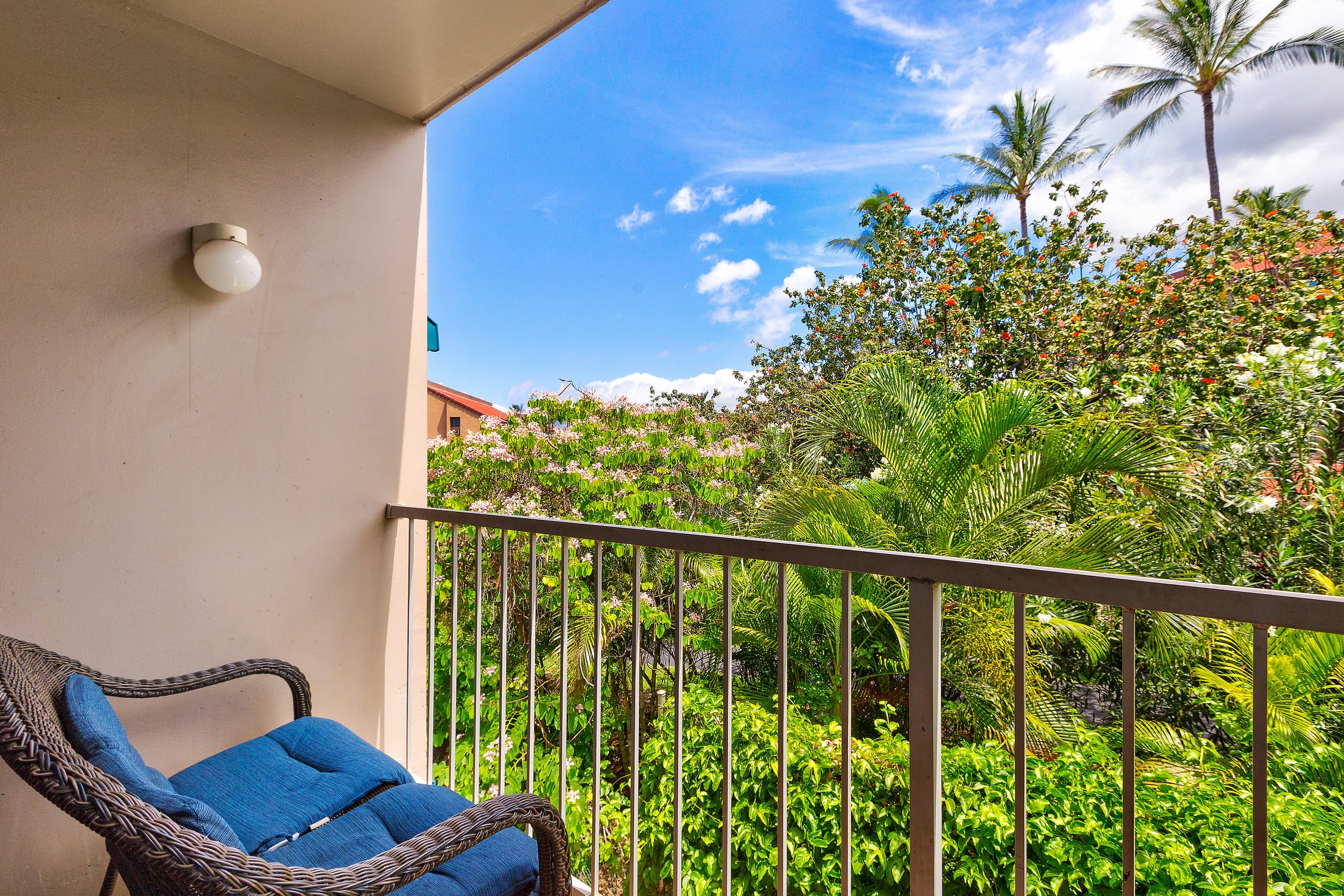 Condo in Kihei · ★4.79 · 2 bedrooms · 6 beds · 2 shared baths - Image 2